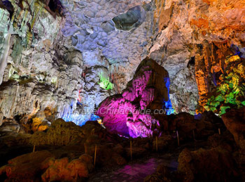 Thien Canh Son Cave at Halong Bay