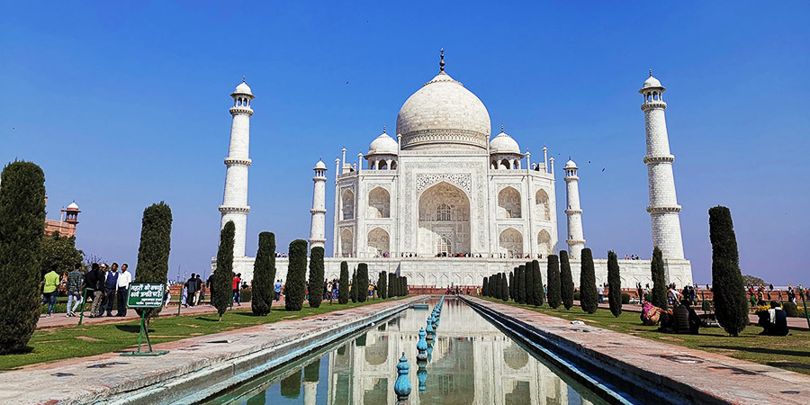 Mavel at the magnificent Taj Mahal