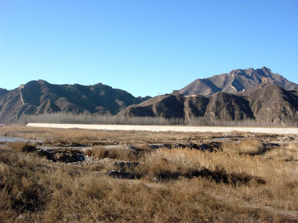 Jinshanling seen from afar