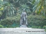 King George VI Statue