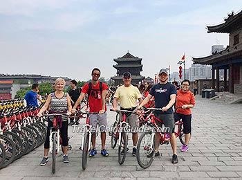 Cycling on Xi'an City Wall