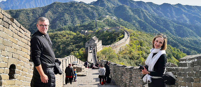 Admire the magnificent Mutianyu Great Wall