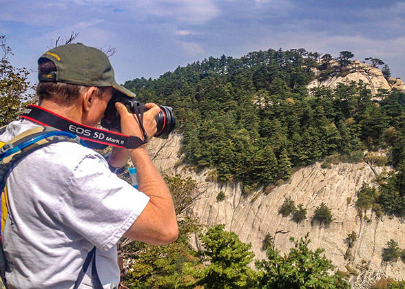 Photographer on Mount Taizi