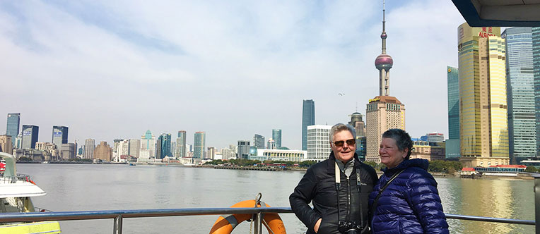 Enjoy a relaxing cruise tour on the Huangpu River