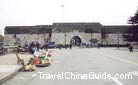 Around the Zhonghua Gate is the Zhonghua Gate Square, which adds  grandeur to the ancient city wall, Nanjing.