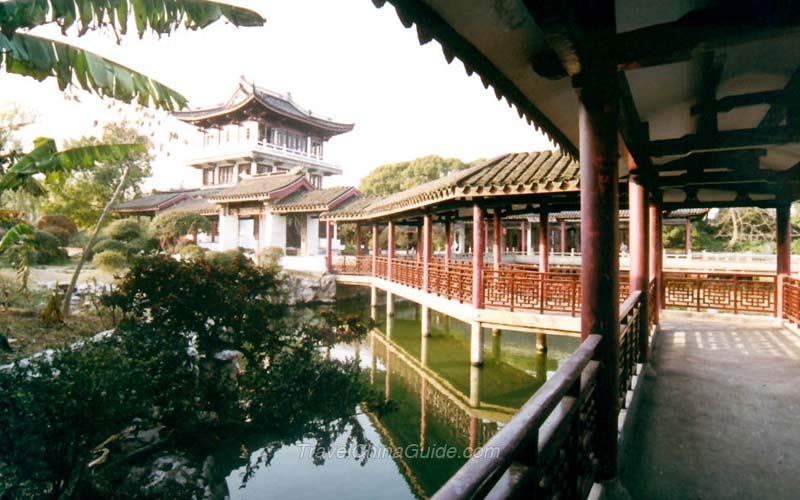 Long covered corridor