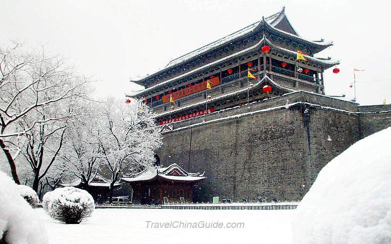 Yongning Gate covered by snow