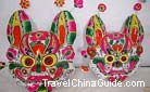 Colorful clay sculptures are the typical handicrafts in Shaanxi.