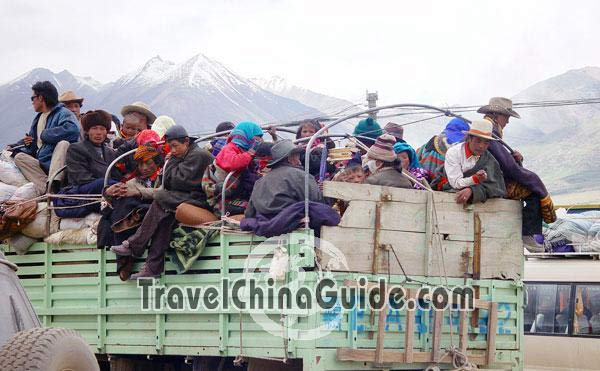 On the way to Namtso Lake