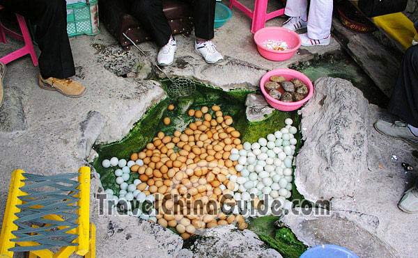 Vendors selling eggs