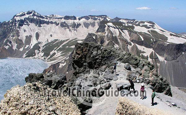 The Mt.Changbaishan is covered with snow.
