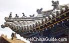 Dazhao Temple is a lamasery, but its structures also adopted some essence from Han culture. For example, the number of the decorative figures on roof indicates the building's importance.