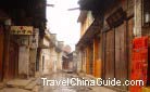 Due to the rain, the locals of Daxu seldome walk in the street.