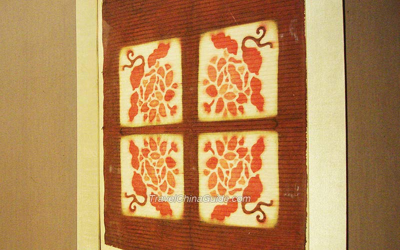 Clamp resist dyed gauze with lotus motif (replica) of the Liao Dynasty (907-1125)