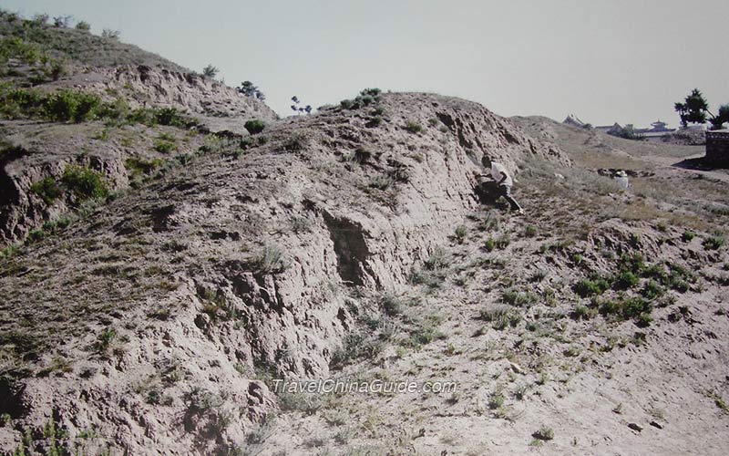 Ruins of the Northern Great Wall of the Zhao State, Northern Wusutu, Hohhot City, Inner Mongolia Autonomous Region
