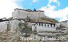 Before the fierce battle took place in Dzong Fortress in 1904, this building at a sea level of over 4,000 meters was the political center of the whole Gyangtze.