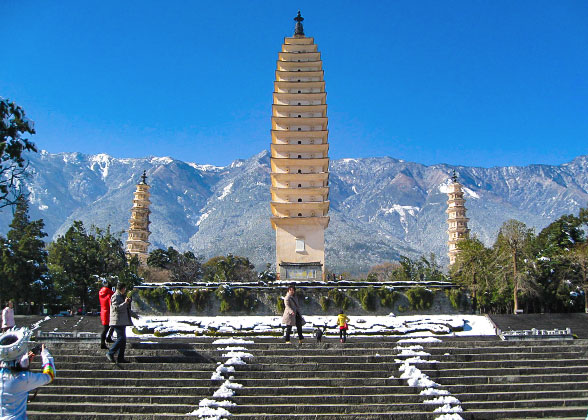 Three Pagodas, Dali