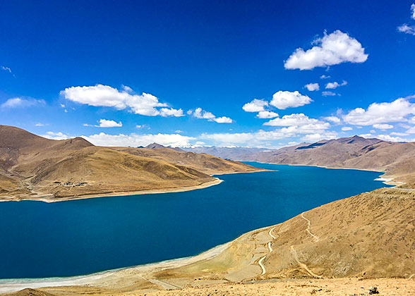Yamdrok Yumtso Lake, Gyangtse