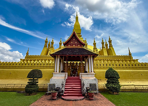 Vientiane That Luang Stupa