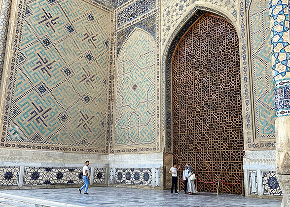 Ahmad Al-Fargoni Monumental Complex
