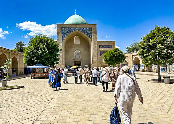 Hazrati Imam Complex