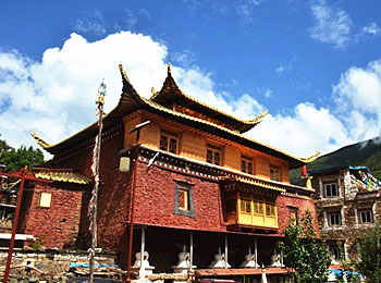 Ma'erkang Monastery
