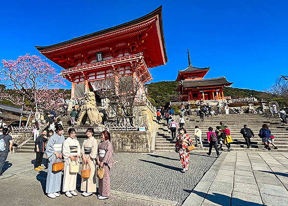 Kiyomizu-dera Temple