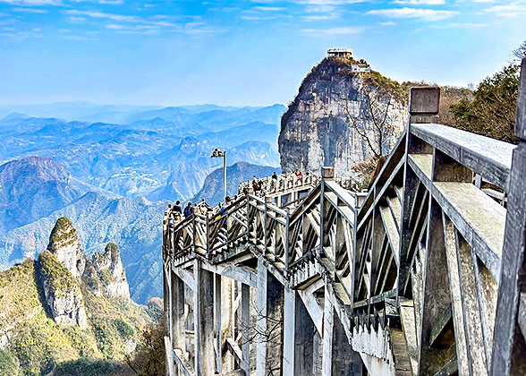 Plank Road of Tianmen Mountain