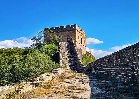 One Day Jinshanling Great Wall Tour with Round-trip Transfer & Entry Ticket