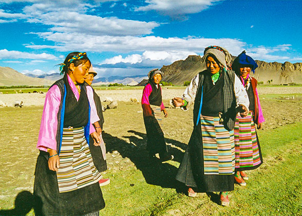 Local Tibetans in Gyantse