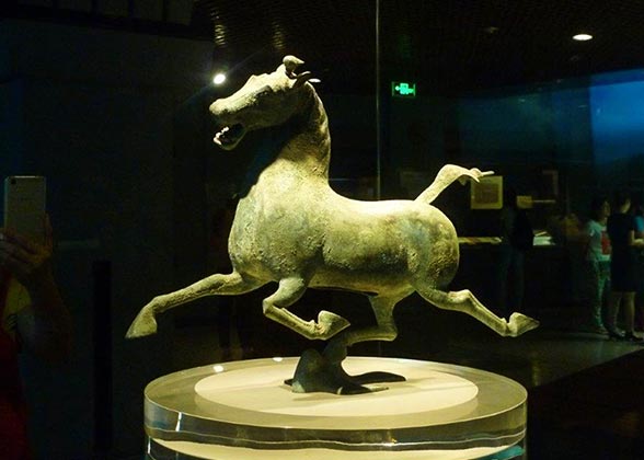 Bronze Galloping Hourse in Gansu Provincial Museum Bronze Galloping Hourse in Gansu Provincial Museum