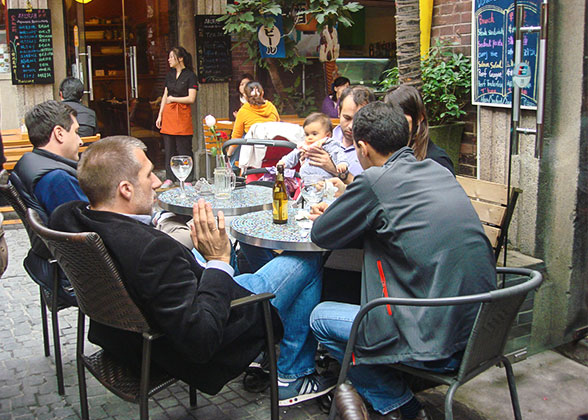 Enjoy a Coffee Break at Anfu Road