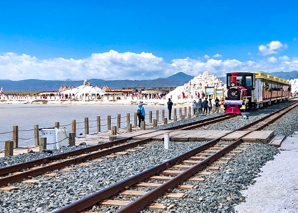 A Retro Train at Chaka Salt Lake