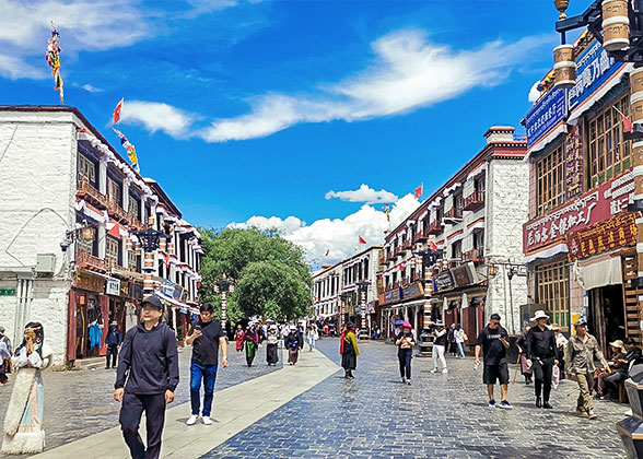 Barkhor Street, Lhasa