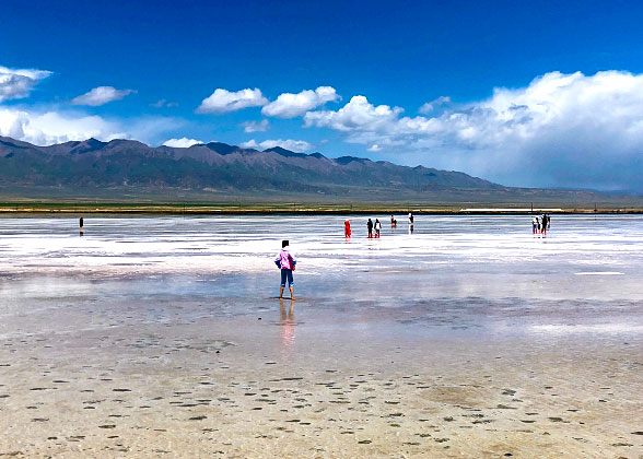 Step in the Middle of Chaka Salt Lake