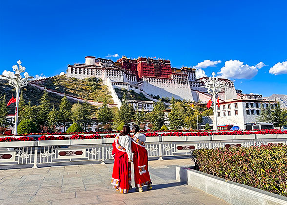 11 Days Beijing - Xi'an - Lhasa - Shanghai