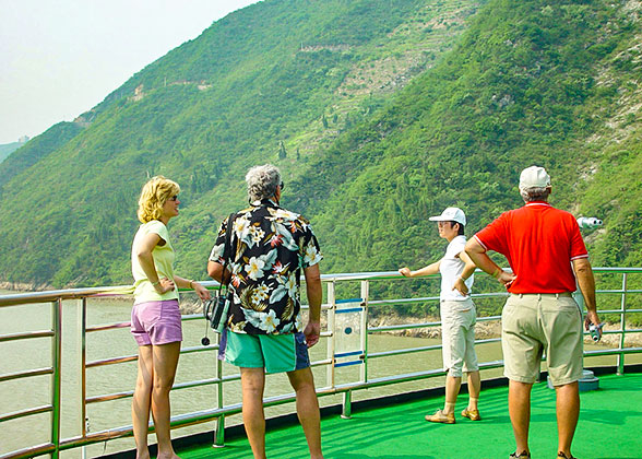 Enjoy the Yangtze Cruise