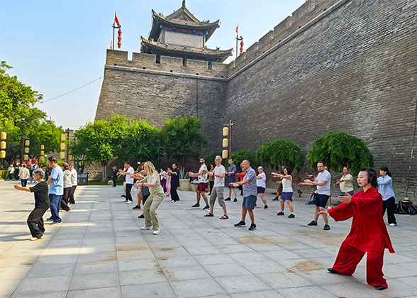 Learn Chinese Shadowboxing at the City Wall Park