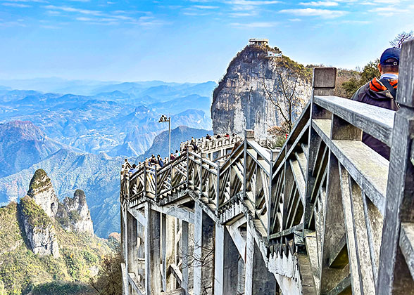 The Plank Road of Tianmen Mountain