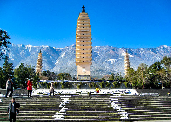 Three Pagodas, Dali