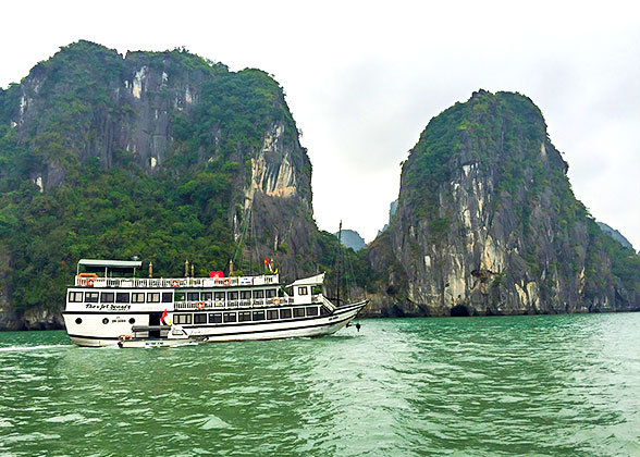Ha Long Bay Cruise