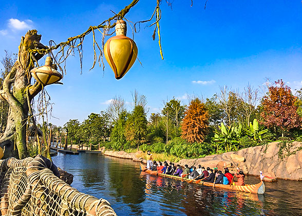 Explorer Canoes