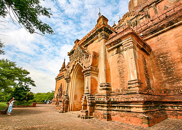 Htilominlo Temple, Bagan
