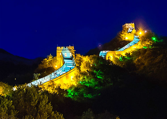 Night View of Mutianyu Great Wall
