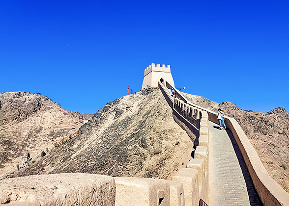 Overhanging Great Wall, Dunhuang