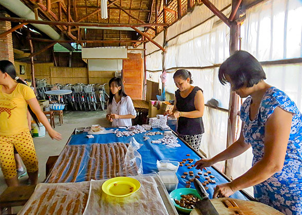 Coconut Candy Factory