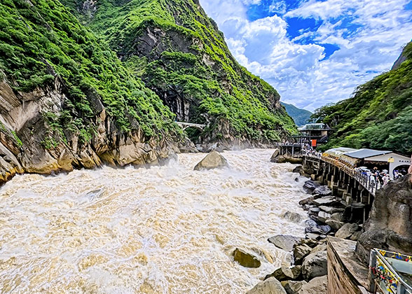 Tiger Leaping Gorge, Lijiang