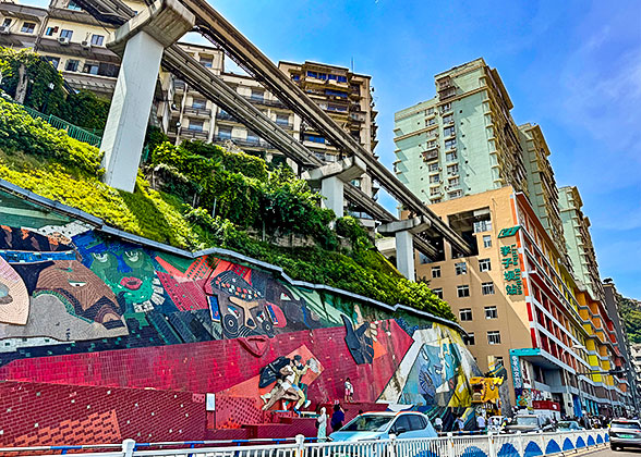 Liziba Light Rail Station, Chongqing