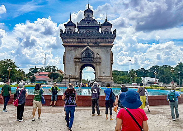Patuxai Monument, Vientiane