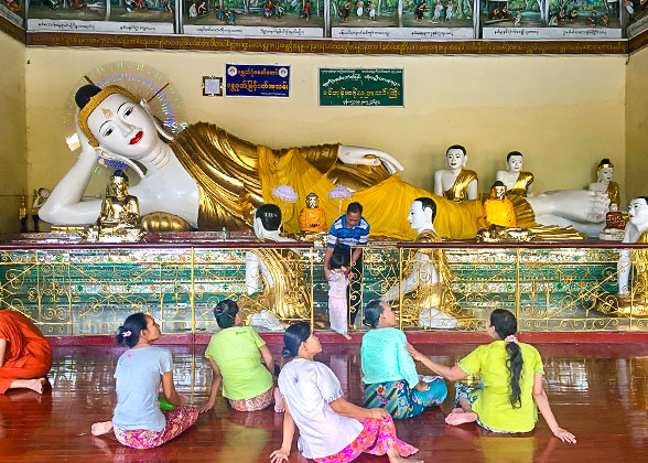 Shwedagon Pagoda, Yangon